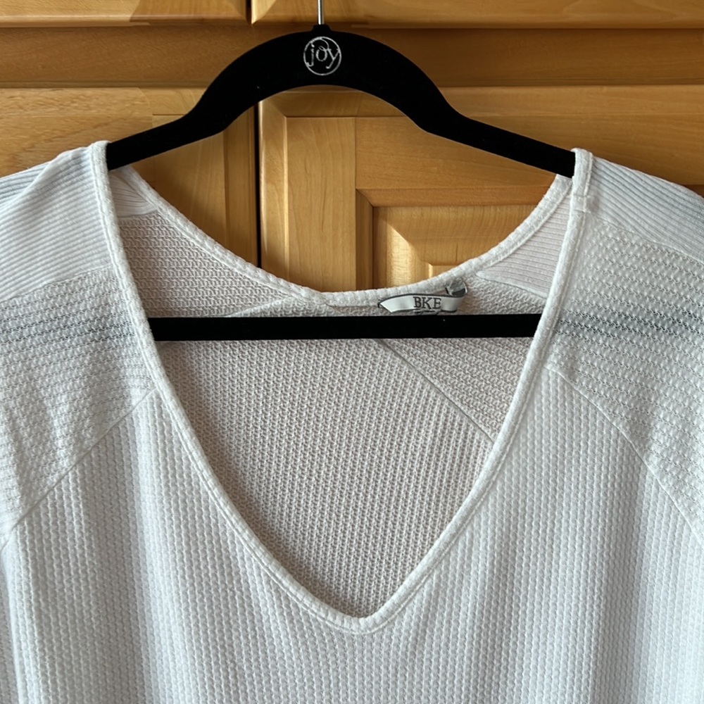 BKE White Waffle Knit Long Sleeve Top - Picture 2 of 6
